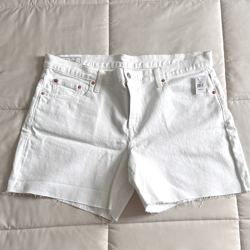 Gap White 5” Mid Rise Shorts -  New with tags!